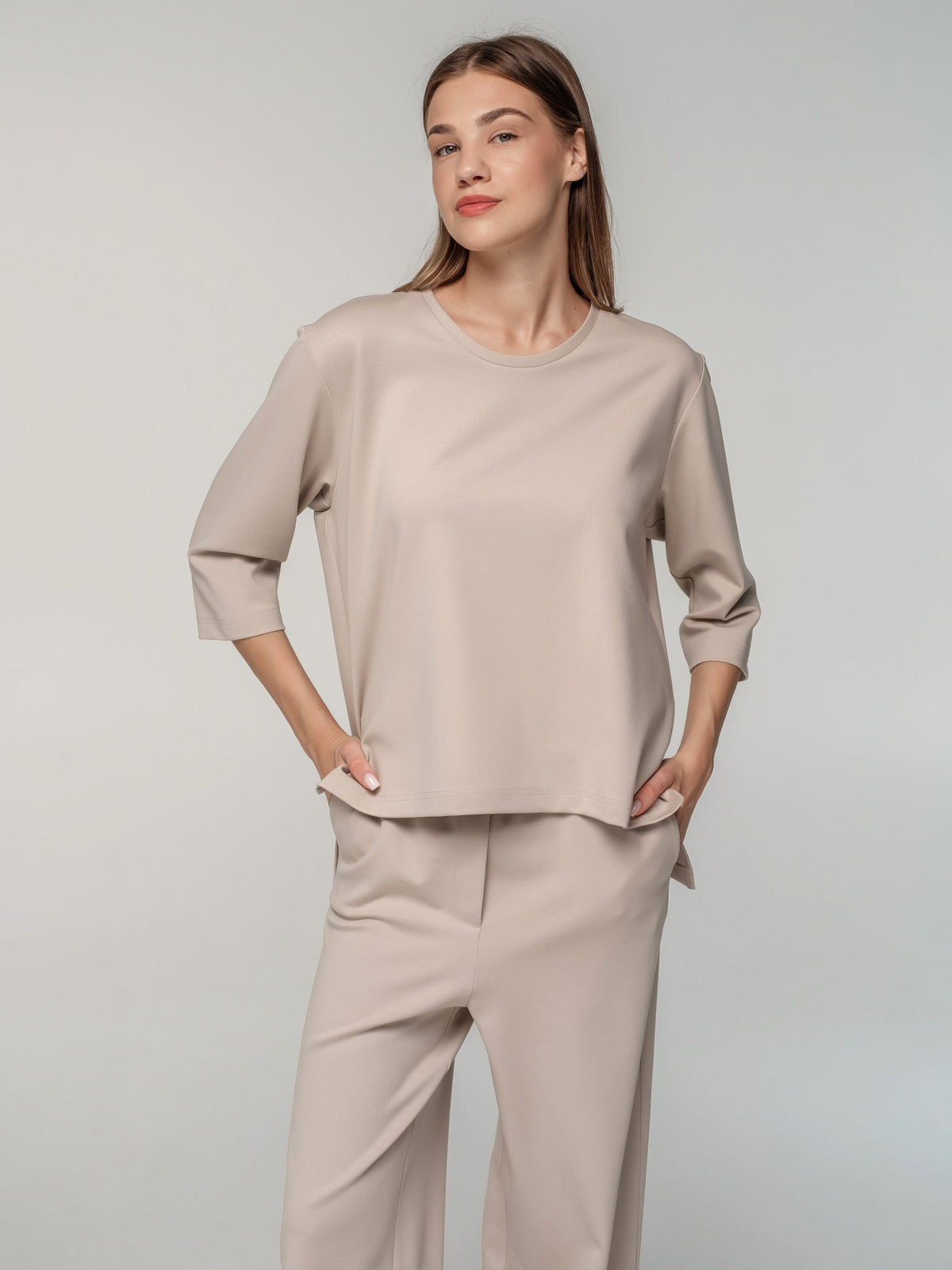 Beige T-Shirt with extended back and half-length sleeves