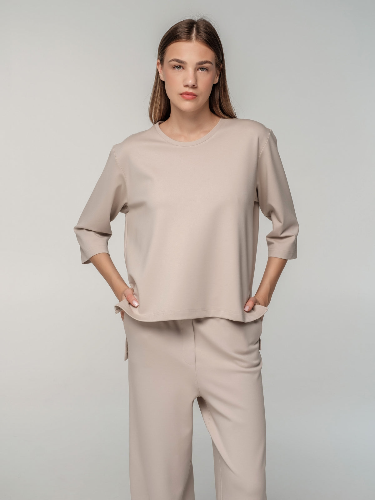 Beige T-Shirt with extended back and half-length sleeves
