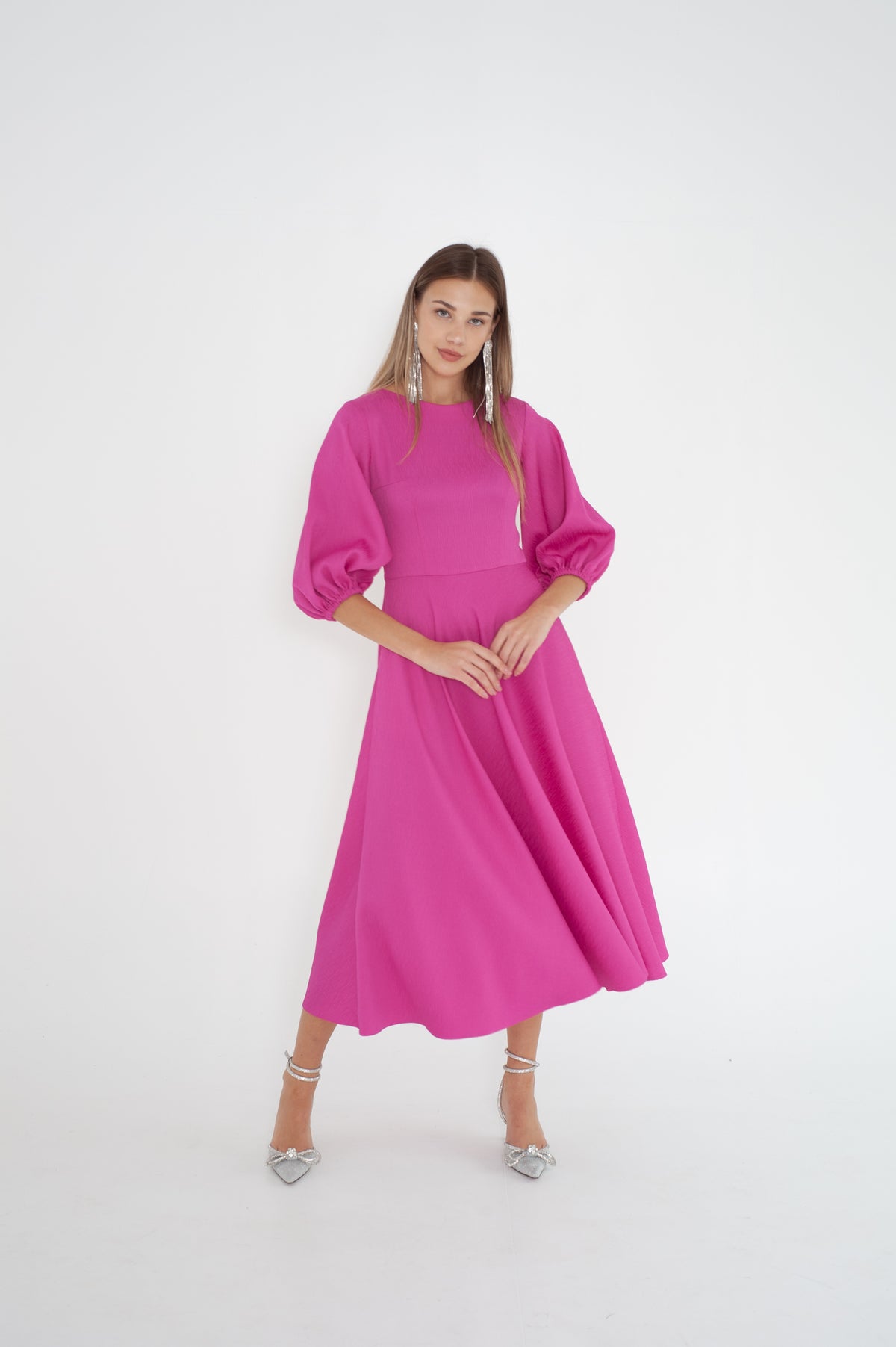 Midi pink dress with puff sleeve