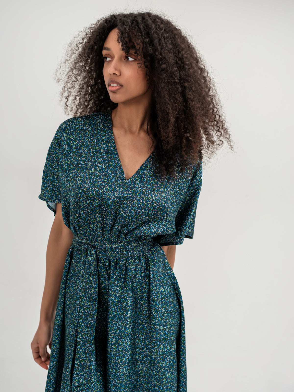 Emerald green dress with kimano sleeves V-neck with tie belt