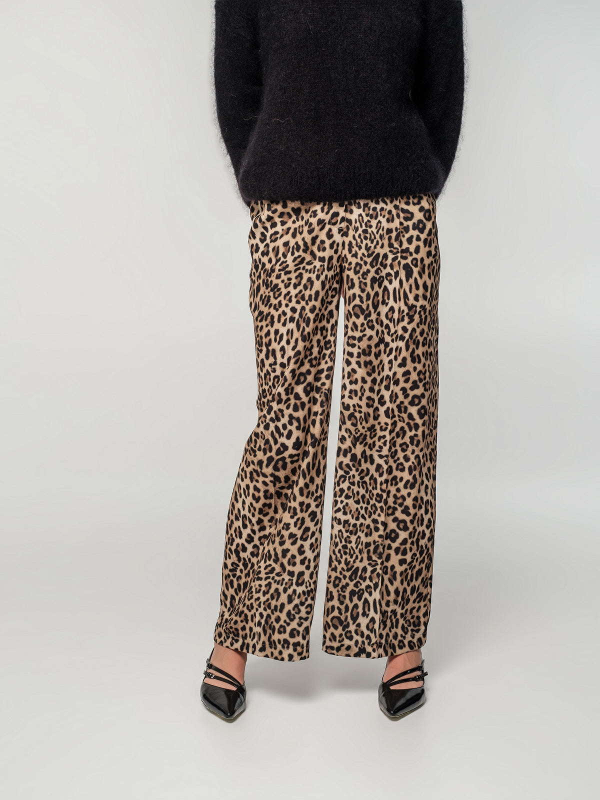 Leoparda raksta platas bikses