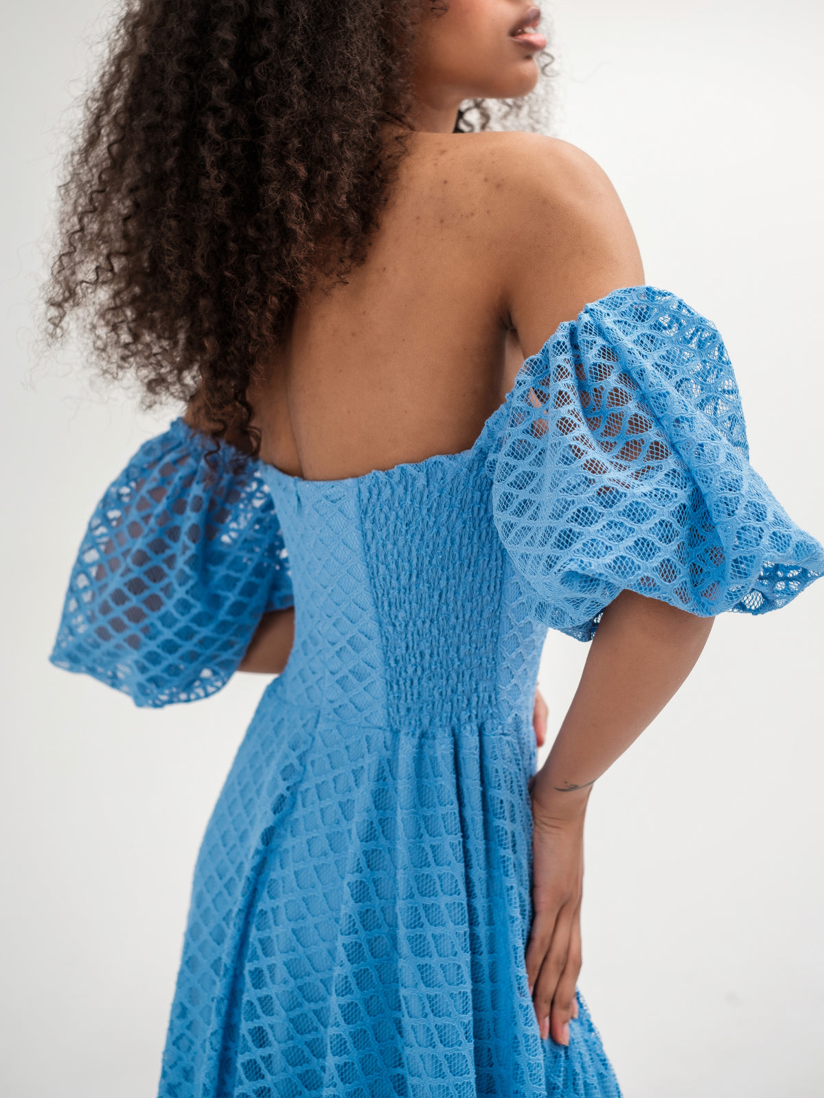 Long checkered lace dress with corset and mini off-shoulder sleeves light blue