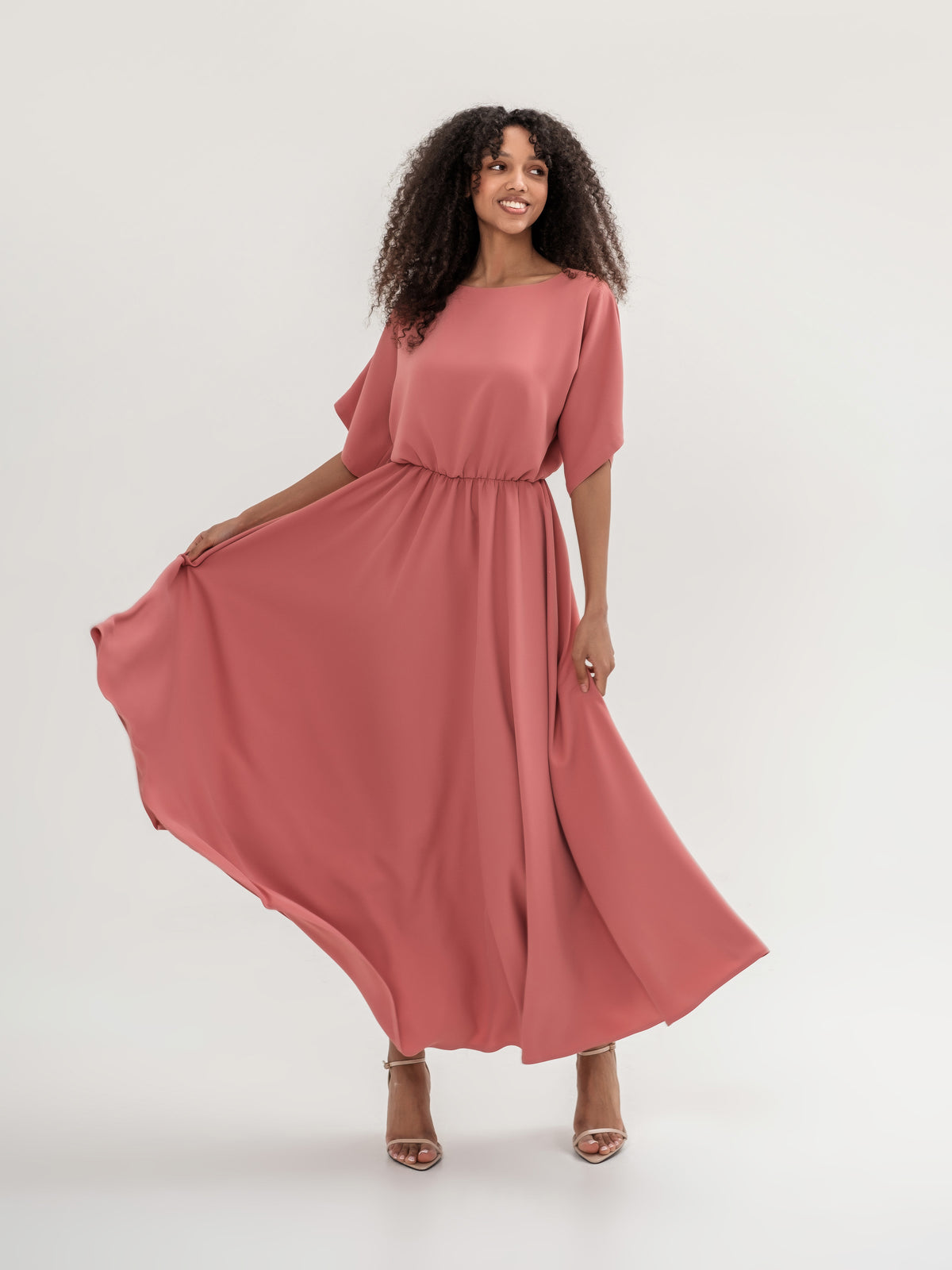 Peach-pink maxi dress with kimano sleeves and elastic waistline
