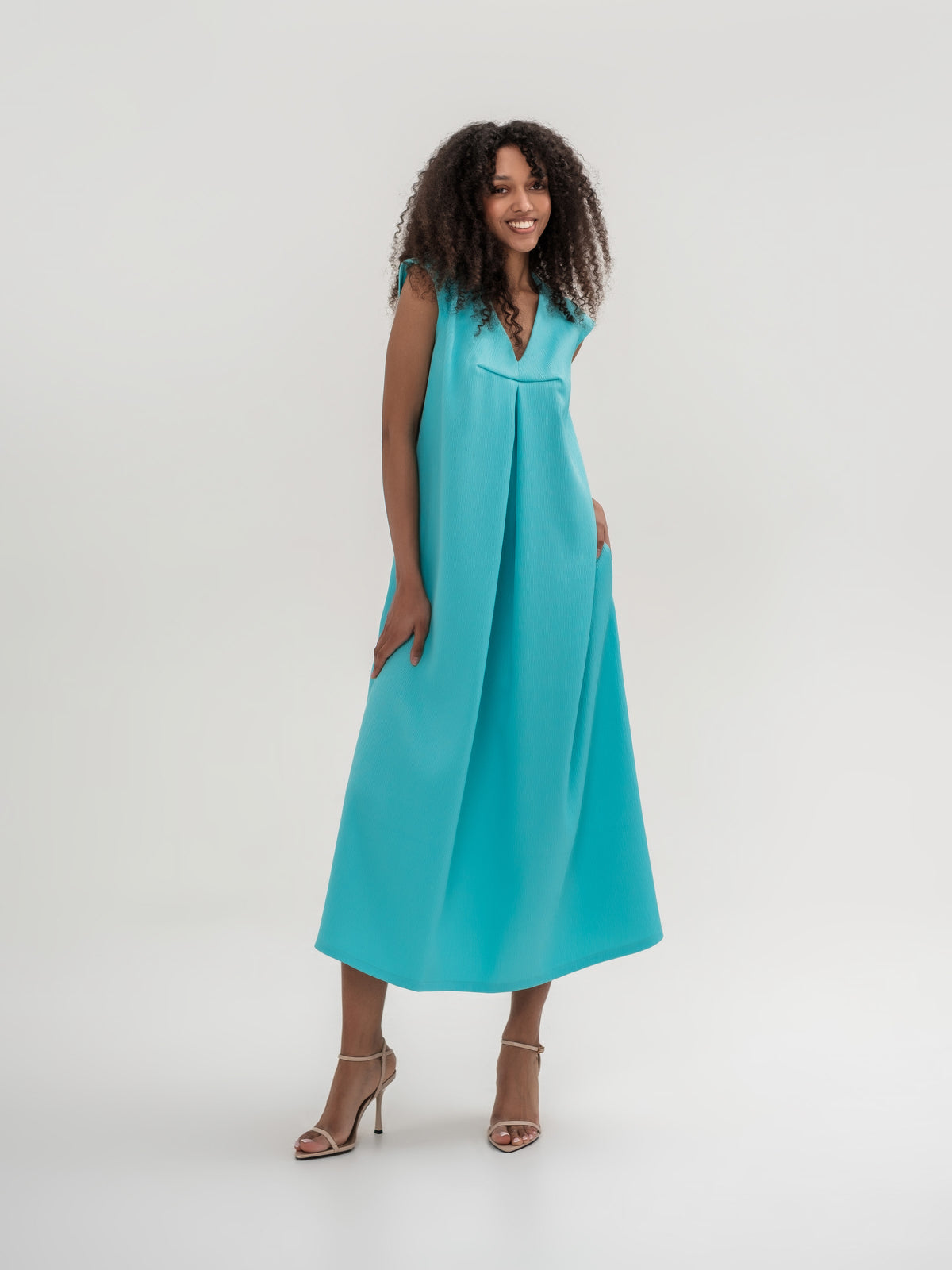 Long mint dress with pockets sleeveless V-neck