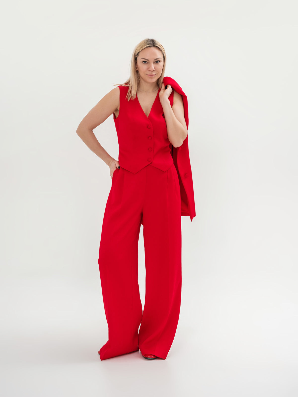 Red oversized jacket vest and trousers/ 3-piece suit