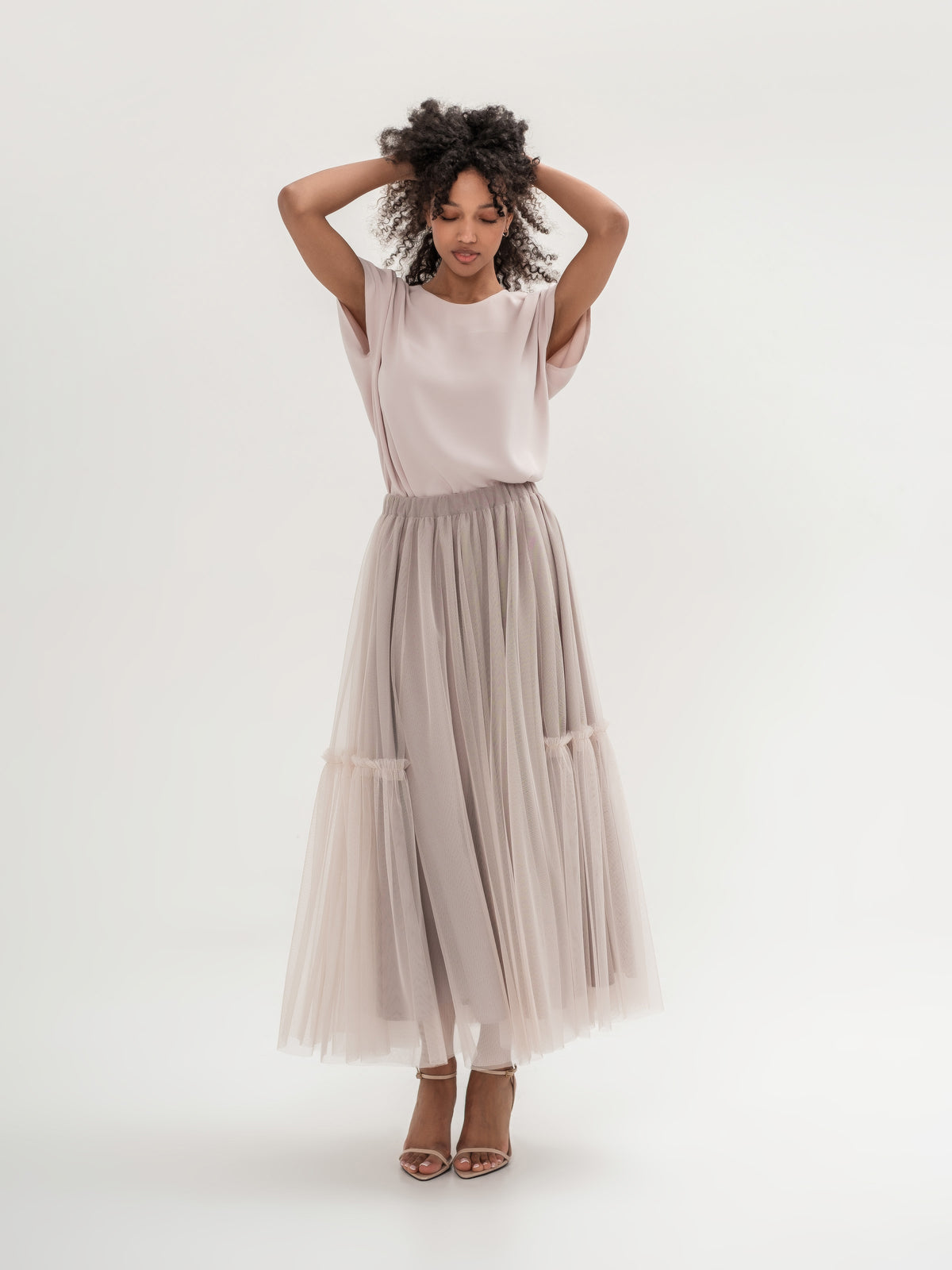 Cappuccino tulle lined skirt with elastic waist one size