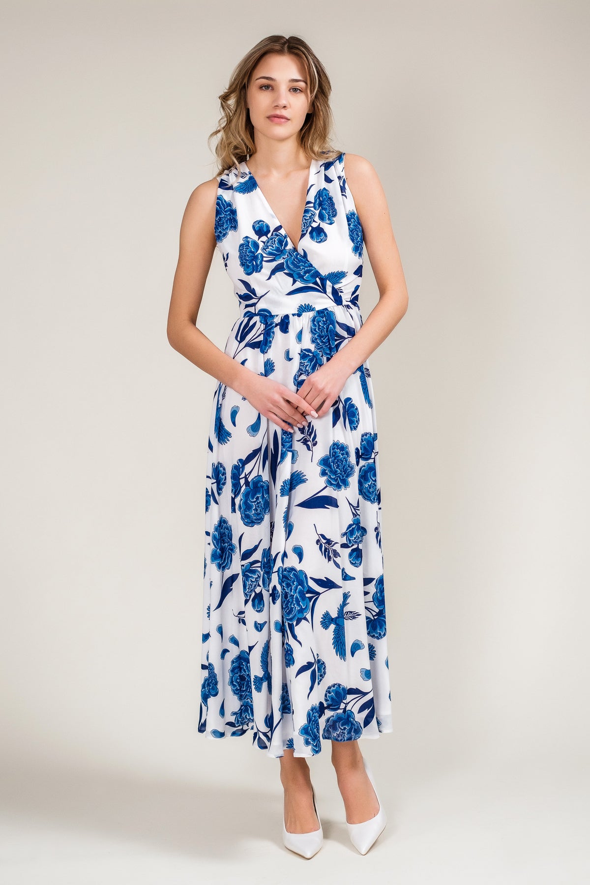 White long dress with blue peonies 1