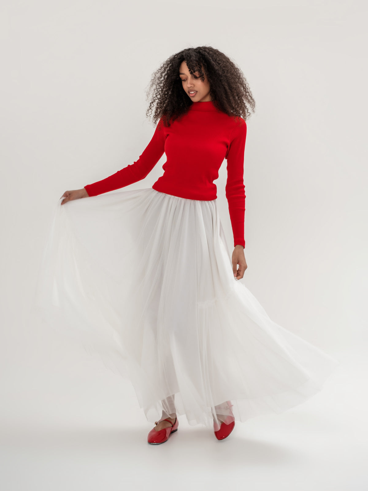 White tulle lined skirt with elastic waist one size