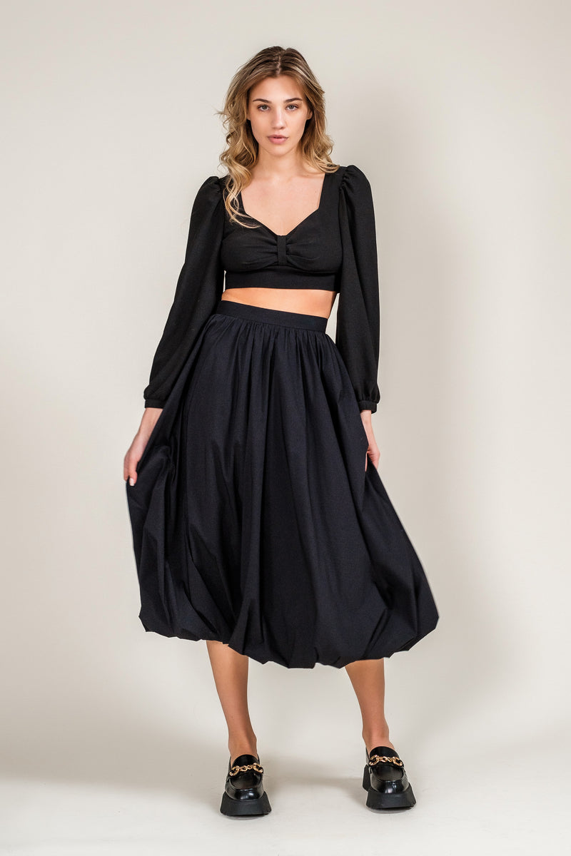 black wide midi skirt voluptuous feminine